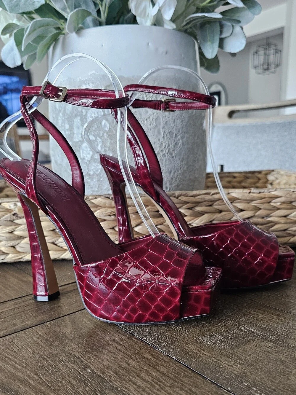 Steve Madden Red Croc-Embossed Platform Slingback Heels Shoes Women's Size 9.5